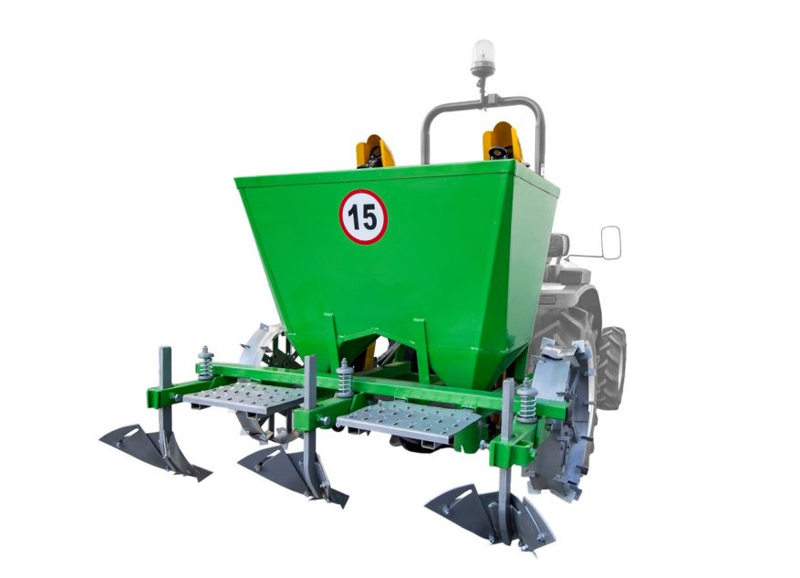 MASINA DE PLANTAT CARTOFI 2 RANDURI - TRACTOR 15 / 26CP