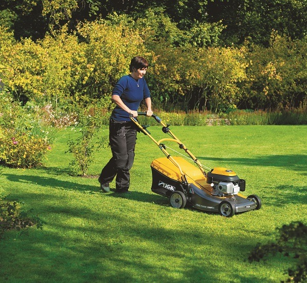 Masina tuns gazonul Stiga PRO