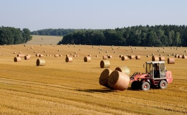 5 utilaje agricole utile toamna asta